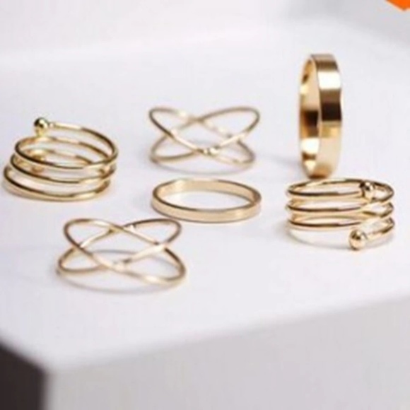 Assorted Gold Rings - Picture 2 of 4